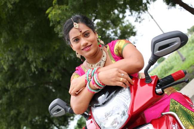 Aal Illatha Urla Annanthan MLA Movie Stills